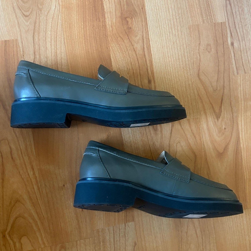 Clarks Splend Edge Penny Loafer in Dark Olive, with Box - Picture 6 of 15